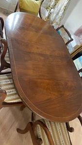 Solid Mahogany Oval Dinning Room Table including Original Chairs - Picture 1 of 1