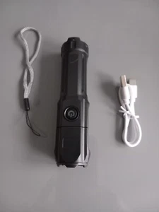 superhelle zoombare Taschenlampe - tragbar, multifunktional, Teleskopzoom - Bild 1 von 4