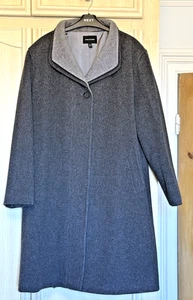 Ladies Coat Size 16 – Stylish & Warm – Excellent Condition – Classic Outerwear - Picture 1 of 11