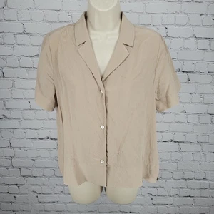 Everlane Beige 100% Silk Buttoned Up Short Sleeve Lightweight Shirt Top Size 6 - Picture 1 of 12