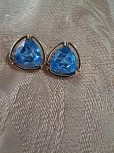 Vintage~ Blue Crystal/Glass~ Gold Tone~ Clip On Earrings ~ EUC! - Picture 1 of 5