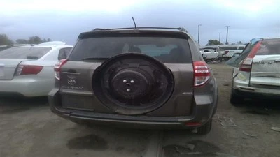 Used Driving Light fits: 2010 Toyota Rav4 Fog-Driving bumper mounted Grade A - Image 1 of 4