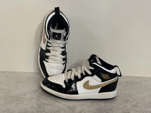 Nike Air Jordan 1 Mid SE ‘Black Gold’ BQ6932-007 Sneakers (Kid’s Size 13C) - Picture 1 of 9
