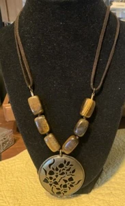 VTG Avon/SP Tigers Eye Necklace Antiqued Metal Cut Out Floral Suede Pendant - Picture 1 of 6