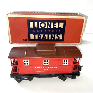 LIONEL Prewar 657 Lionel Lines Caboose w/ Original Box ~ 1941-42 - Picture 1 of 16
