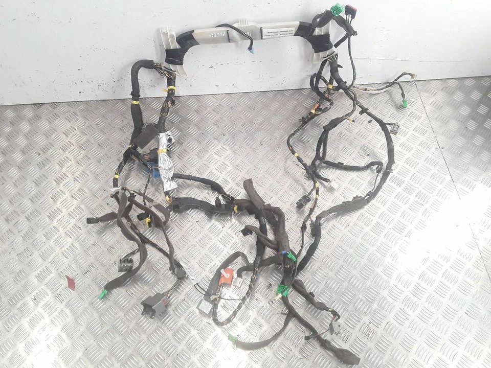 Volvo S40 2005 Diesel Wiring Harness Wiring Kit Instrument Cluster Cockpit VEI30661 - Image 1 of 4