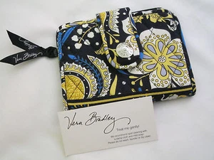 Vera Bradley ELLIE BLUE SNAPPY Compact WALLET Coin for PURSE Tote BACKPACK  NWOT - Picture 1 of 3