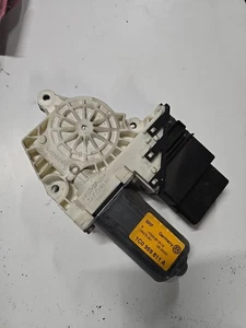 Motor elevalunas trasero izquierdo VW Golf 4 Bora 1C0959811A - Imagen 1 de 3