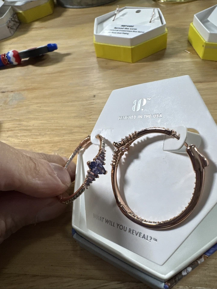 Bomb Party December ‘24 Earring A Lifetime In Love RBP 8492 - Image 1 of 1