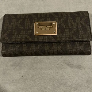 Michael Kors Coated Canvas Monogram Print Trifold Envelope Card Wallet Brown - Picture 1 of 11
