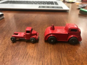 Zwei Abschleppwagen 50er Jahre Druckguss weißmetall rot lackiert - Bild 1 von 12