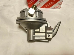 TOYOTA LAND CRUISER FJ40 1972-1978 Genuine Fuel Pump Assy 23100-61011 OEM JDM - Picture 1 of 3