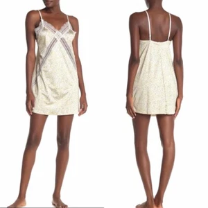 Lencería negligé Jason Wu ribete de encaje satinado quimise slip, amarilla, mediana, nueva con etiquetas - Imagen 1 de 4