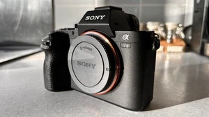 Sony Alpha a7 II Low Shutter Count. 2381 Mint condition - Picture 1 of 16