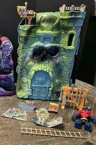 1981 MOTU Vintage He-Man CASTLE GRAYSKULL Looks Complete Masters of the Universe - Picture 1 of 24