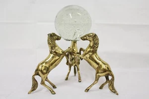 Vintage MCM Messing Aufzucht Pferd Trio hält Glas Blase Kugel - Bild 1 von 13