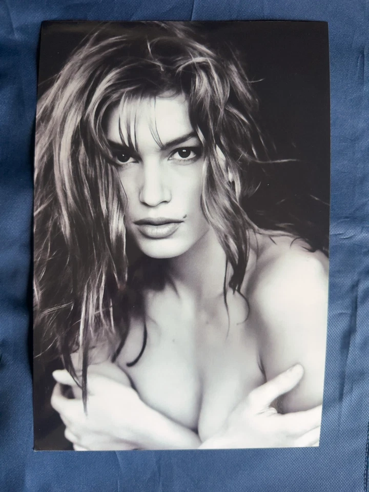 Cindy Crawford 10x12 Silver Gelatin Print Produced from Negative 1997 MAX/PICTO - Image 1 of 3