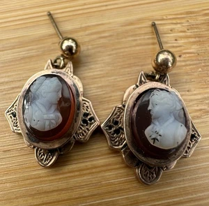 Gorgeous Antique Victorian 10k Gold Sardonyx Cameo Earrings 3.6g - Picture 1 of 3