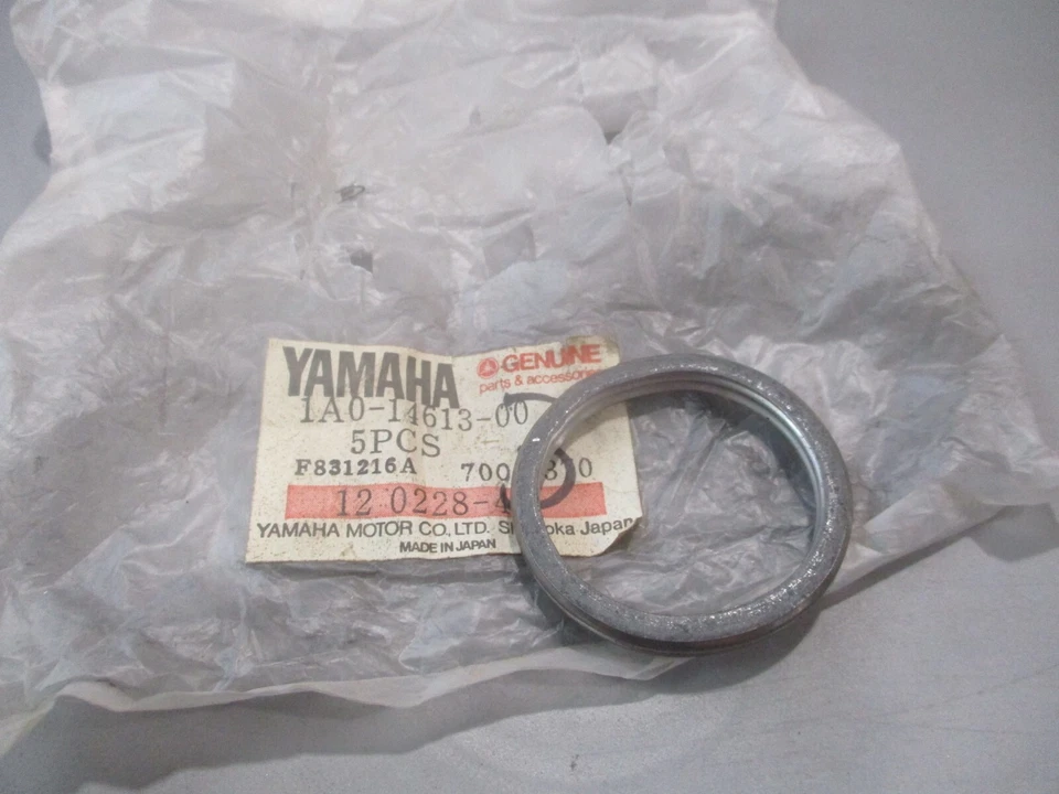 Прокладка выхлопной системы от оригинального производителя Yamaha 1976-1979 RD400 1A0-14613-00 новая из старых запасов - Изображение 1 из 1