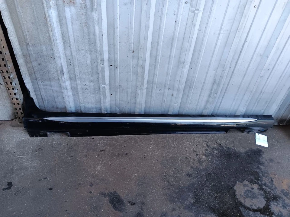 12-18 Mercedes 218 CLS63 Right Rocker Moulding Side Skirt Panel AMG Black  - Image 1 of 4