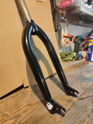 Academy Tapered BMX forks - Black 1/18th  - Image 1 of 4