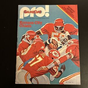 Kansas City Chiefs vs New England Patriots Football Program 10-4-1981 Pats Win!