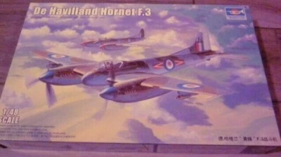 TRUMPETER 1/48 SCALE DE HAVILLAND HORNET F MK 3 NUOVO SIGILLATO - Immagine 1 di 3