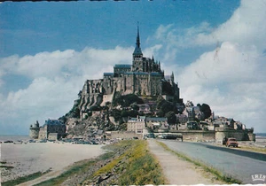 CPSM LE MONT SAINT MICHEL LA DIGUE - Picture 1 of 1