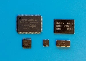 Game Boy Advance GBA chipset (cpu, memory, amp, regulator, crystal oscillator) - Picture 1 of 1