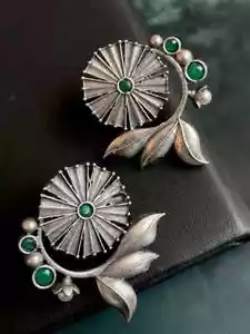 Flower shape Antique look Stud Earring - Picture 1 of 2