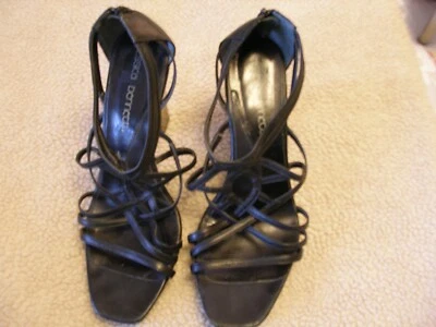 Jessica Bennet Jhalona 11M sandalias negras de tacón alto con cremallera trasera, tacón bloque Foto 1 de 4