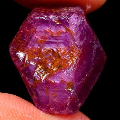 RED STAR UNHEATED 27.65ct 100% NATURAL UNTREATED STAR  RUBY ROUGH - Image 1 of 3