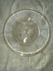 Vintage 8in Etched Glass Plates Set Of 6 - Picture 1 of 6