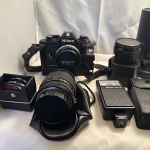 Nikon EM Black 35mm SLR Film Camera With Multiple Accessories SB-E Flash 2 Lens - Afbeelding 1 van 24