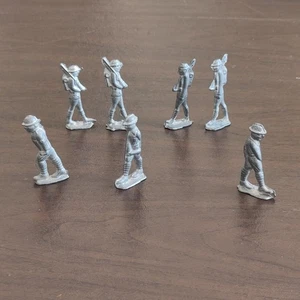 7 Vintage 2" - 3" Bleifiguren Soldaten - Bild 1 von 1