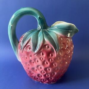 Pichet fraise vintage barbotine carafe céramique fruit Majolica Italie - 21 cm 