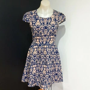 Women's size 8 'PAPER SCISSORS' Gorgeous arabesque print fit and flare dress - Picture 1 of 6