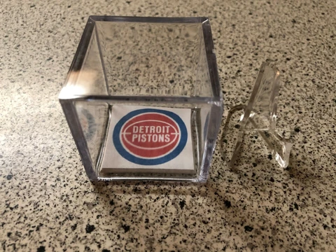 Detroit Pistons Custom NBA Finals Champions Basketball Ring Display Case w/Stand Cover