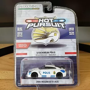 2014 Nissan GT-R Stockholm Police Greenlight Hot Pursuit Diecast 1:64 - Picture 1 of 6