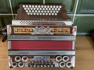 „Oberland Harmonika“ Max Winkler Miesbach. Hersteller Harmonika Müller Austria - Bild 1 von 5