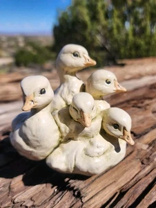 Vintage Holland Mold Duck Cluster Glazed 5 Ducks Figurine Farmhouse Cottagecore - Picture 1 of 13