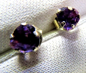 Pendientes de Plata con Amatista Natural en Forma de Corazón – Color natural - Imagen 1 de 17