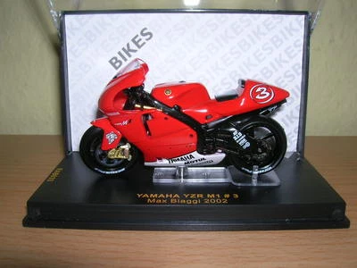 Ixo Yamaha YZR M1 Max Biaggi Saison 2002 1:24 #3 RAB033 - Bild 1 von 4