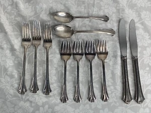 11 Reed & Barton Salad Forks Stainless Vintage Flatware (F1) - Picture 1 of 8
