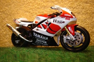 1:24 Yamaha YRT-R7 OW 08 N.Haga 41 Motul 2000 ALTAYA 00483 - Bild 1 von 1