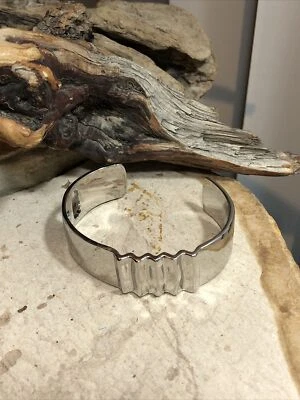 Brazalete ajustable Jen Atkin Chloe Isabel acanalado plateado espejado 7", 43,1 g Foto 1 de 4