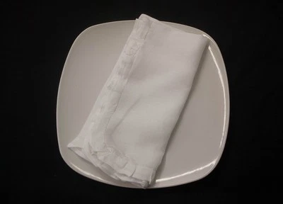 Servilletas con Volantes 100% Lino Puro The Duchess Collection - Juego de 4 - 17" x 17" Foto 1 de 3