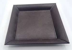 Bandeja de valet de cuero vegano 8" x 8" Catchall Dresser Bandeja de cambio de monedas COMO NUEVA - Imagen 1 de 6