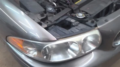 Farol direito do passageiro compatível limitado 00-05 LESABRE 1673790Conjunto de lâmpada - Imagem 1 de 4