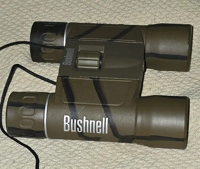 Bushnell 10x25 Binoculars No Case Camouflage Sharp Lenses 302 ft 1000 yards Used - Image 1 of 4